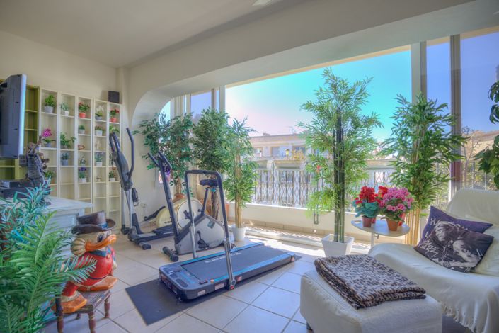 Image No.3-3 Bed Apartment for sale