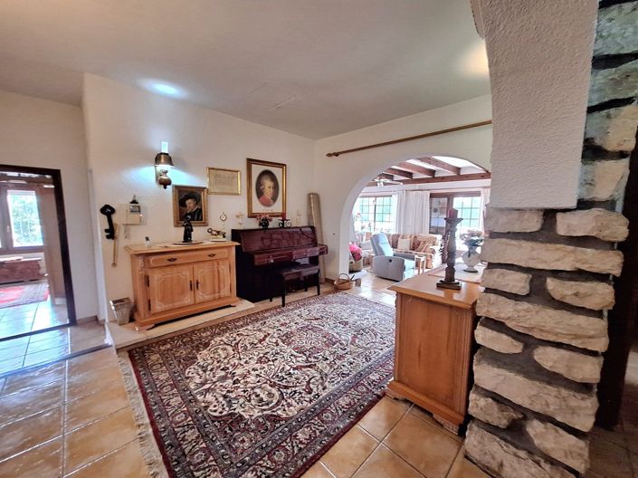 Image No.5-5 Bed Villa for sale