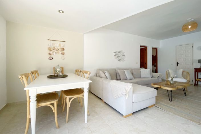 Image No.18-2 Bed Villa for sale