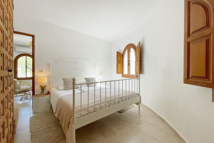 Image No.9-2 Bed Villa for sale