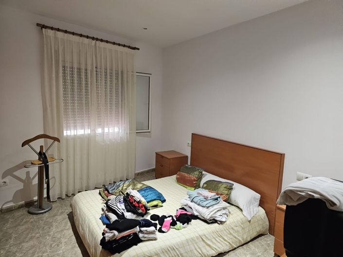 Image No.16-6 Bed Townhouse for sale