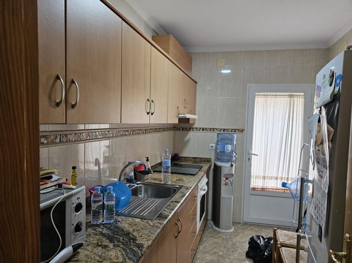 Image No.18-6 Bed Townhouse for sale