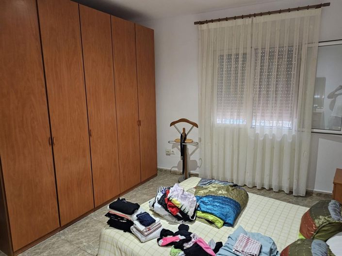 Image No.21-6 Bed Townhouse for sale
