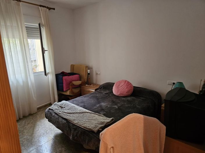 Image No.23-6 Bed Townhouse for sale