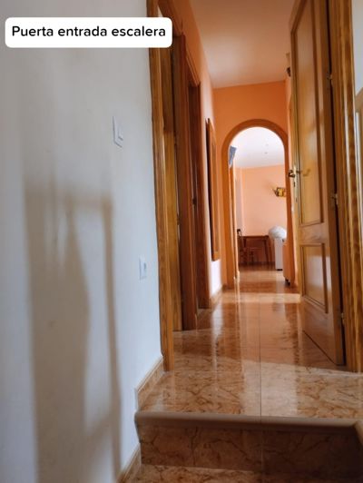 Image No.28-6 Bed Townhouse for sale