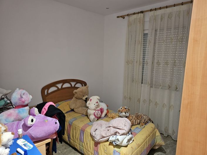 Image No.8-6 Bed Townhouse for sale