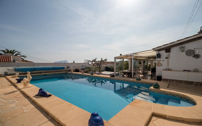 Image No.2-6 Bed Villa for sale
