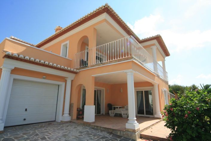 Image No.3-4 Bed Villa for sale
