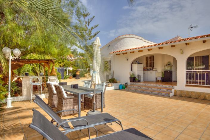 Image No.17-3 Bed Villa for sale