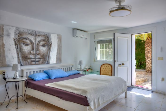 Image No.21-3 Bed Villa for sale