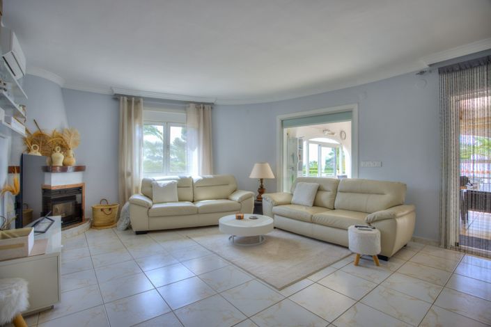 Image No.5-3 Bed Villa for sale