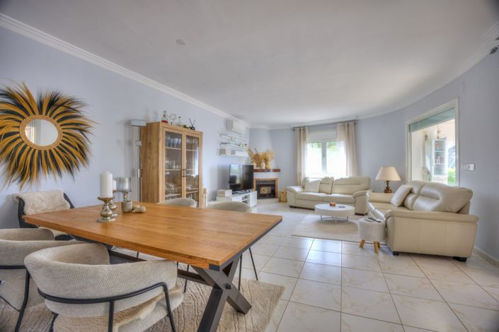 Image No.8-3 Bed Villa for sale