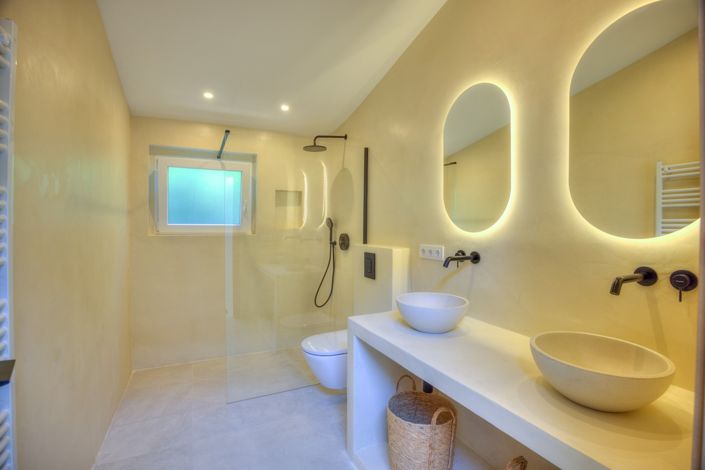 Image No.18-5 Bed Villa for sale