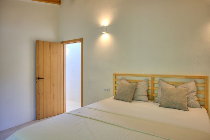 Image No.26-5 Bed Villa for sale