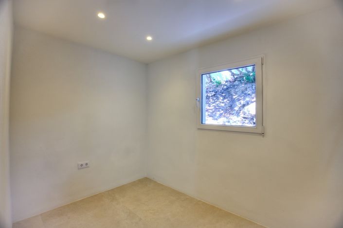 Image No.28-5 Bed Villa for sale