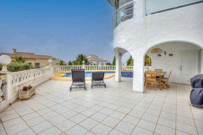 Image No.6-3 Bed Villa for sale