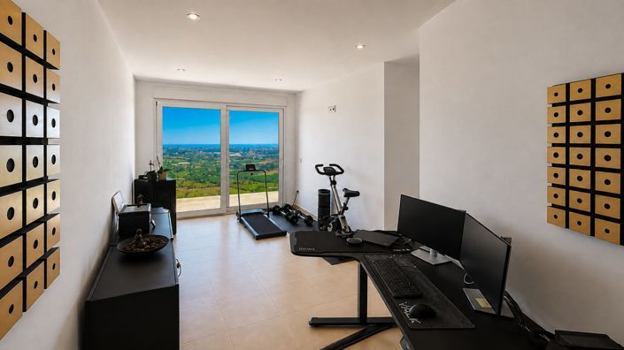 Image No.14-4 Bed Villa for sale