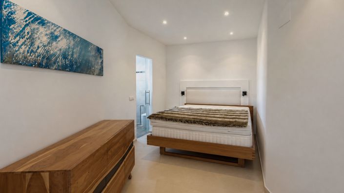 Image No.17-4 Bed Villa for sale