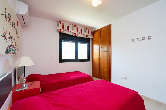 Image No.25-3 Bed Villa for sale