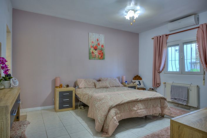 Image No.16-5 Bed Villa for sale