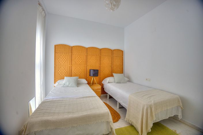 Image No.14-3 Bed Apartment for sale