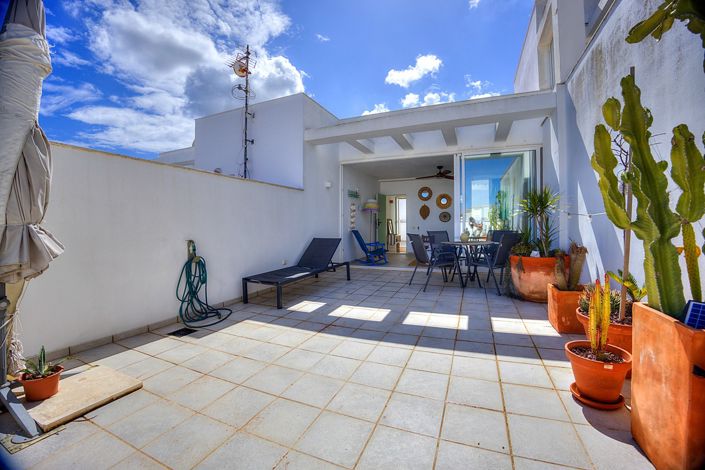 Image No.26-3 Bed Apartment for sale