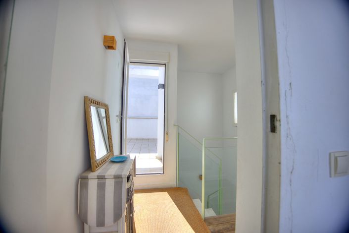 Image No.27-3 Bed Apartment for sale