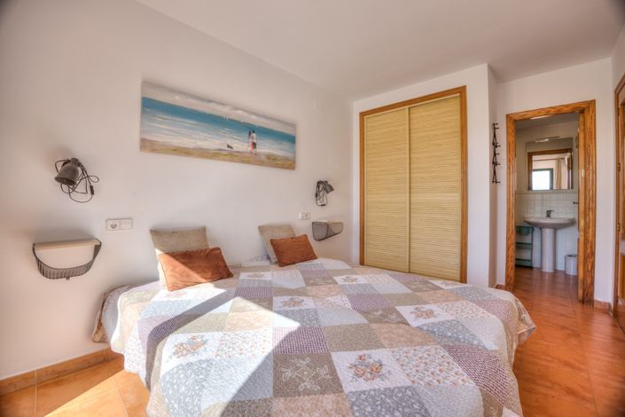 Image No.15-3 Bed Villa for sale
