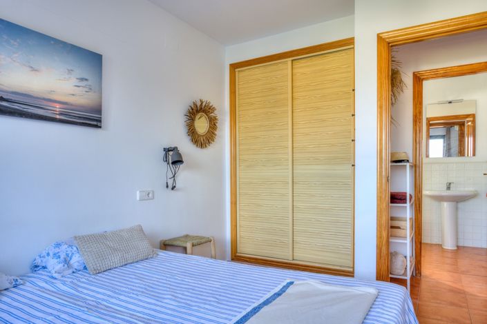 Image No.19-3 Bed Villa for sale