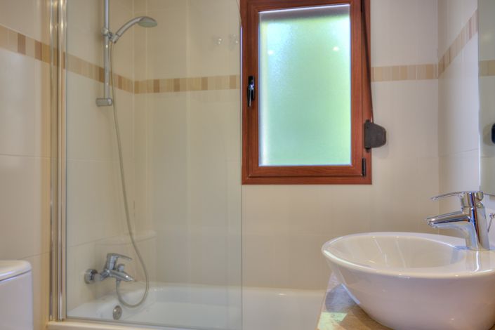 Image No.11-3 Bed Apartment for sale