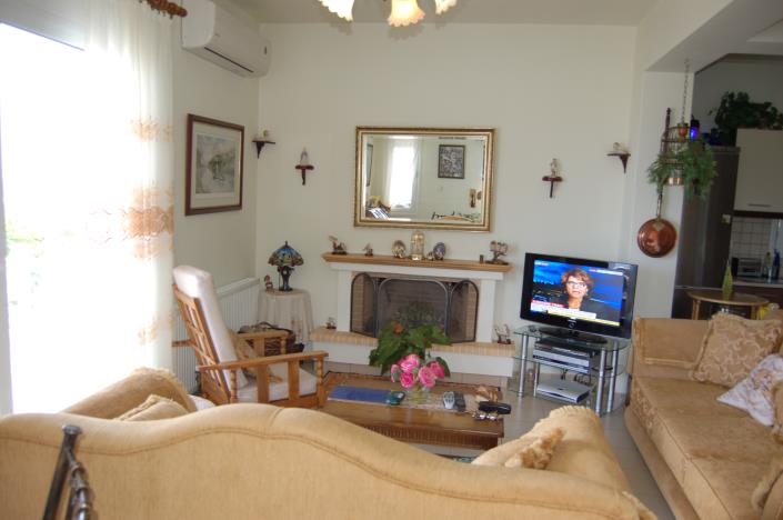 Image No.8-2 Bed House for sale