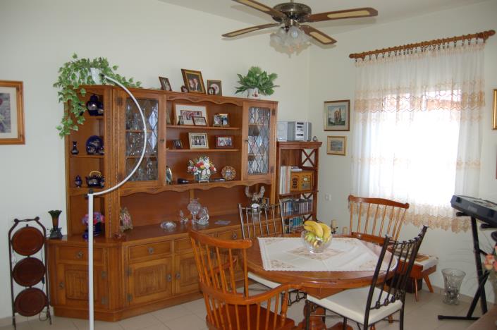 Image No.10-2 Bed House for sale