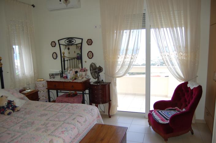 Image No.17-2 Bed House for sale