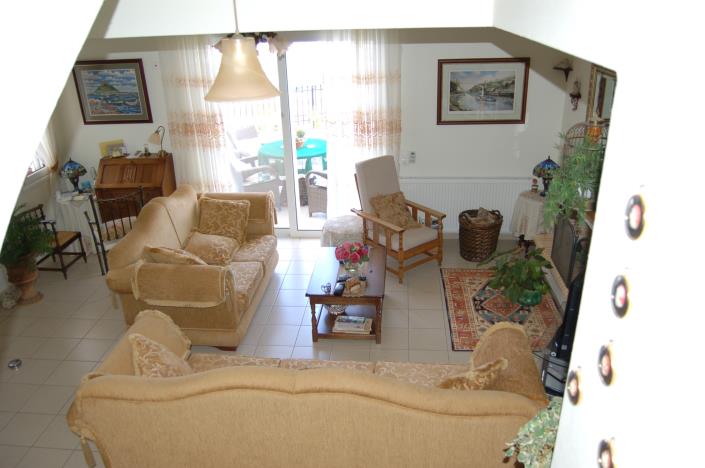 Image No.13-2 Bed House for sale