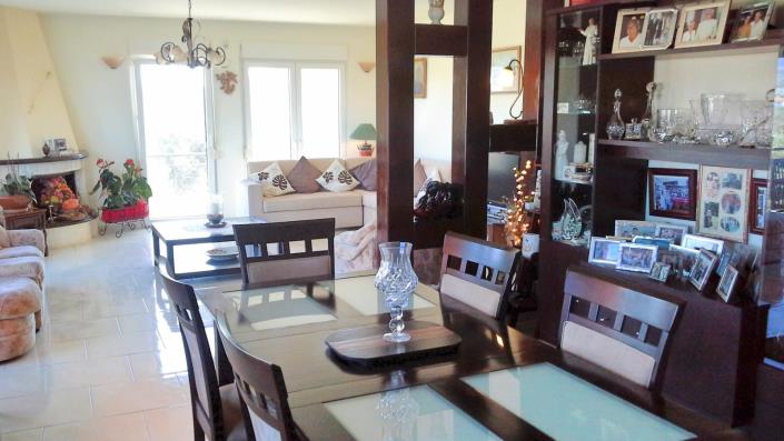 Image No.8-4 Bed House for sale