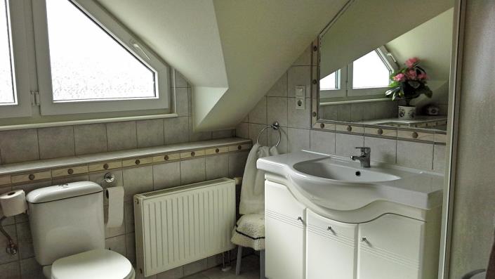 Image No.15-4 Bed House for sale