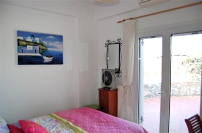 h-stal91-Seaview-property-with-swimming-pool7