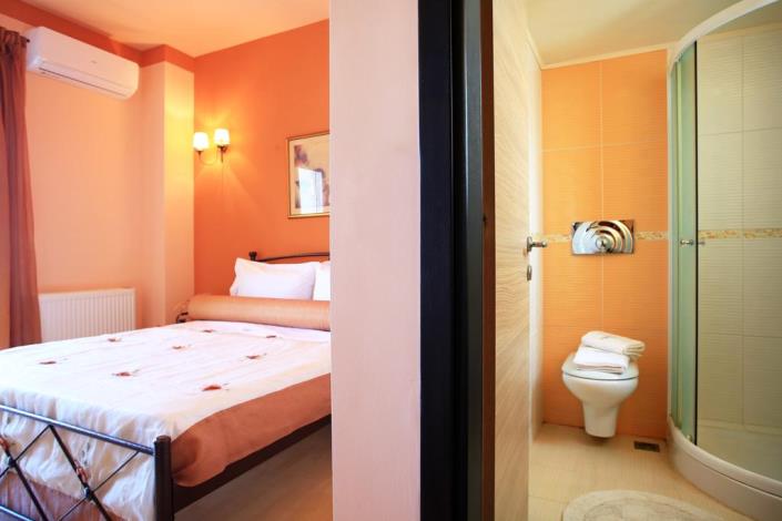 Image No.10-4 Bed House/Villa for sale