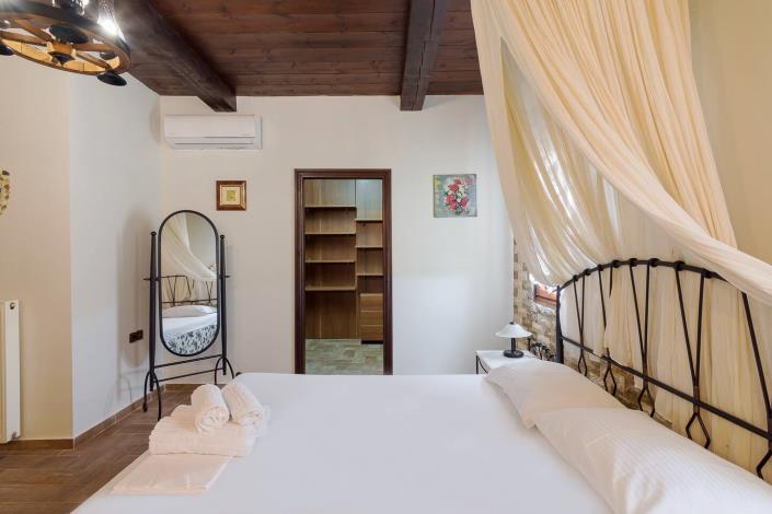 Image No.34-6 Bed Villa for sale