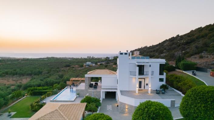 Image No.3-3 Bed Villa for sale