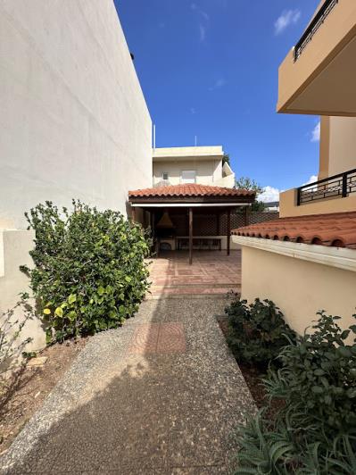 Image No.21-Maison de 4 chambres à vendre à Kokkini Hani