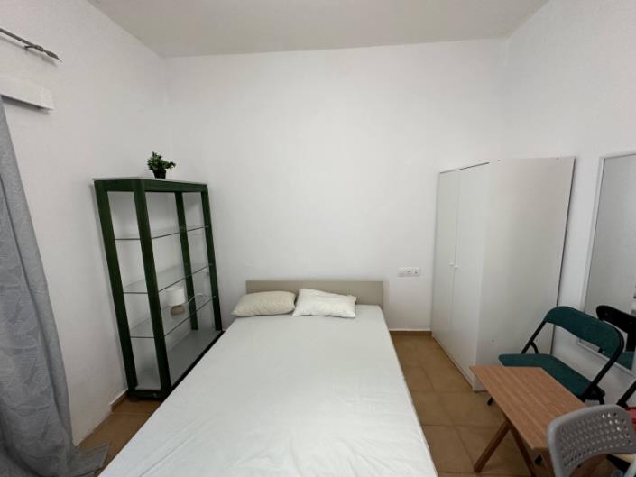 Image No.7-Studio for sale