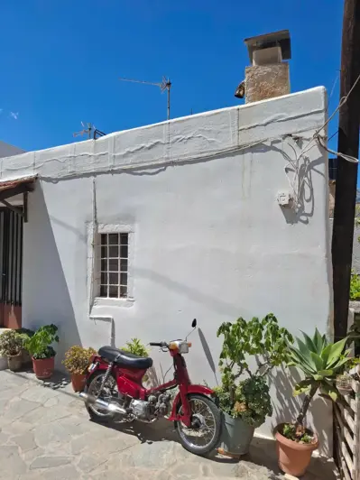 Image No.16-1 Bed House for sale