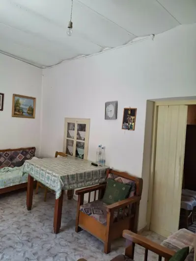 Image No.5-1 Bed House for sale