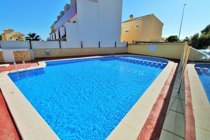 Image No.2-3 Bed Villa for sale