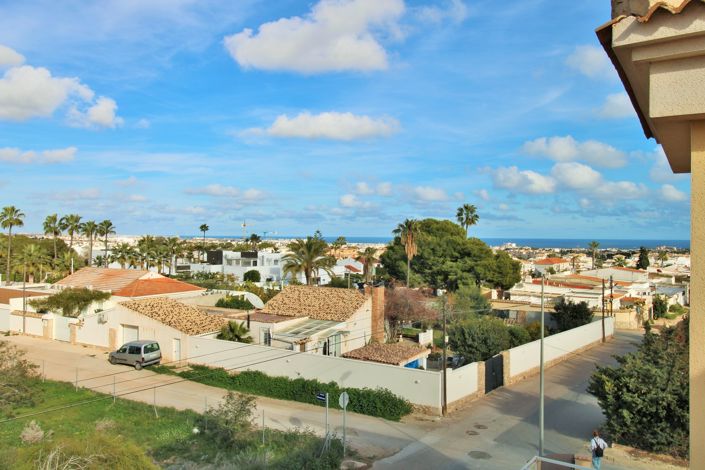 Image No.26-3 Bed Villa for sale