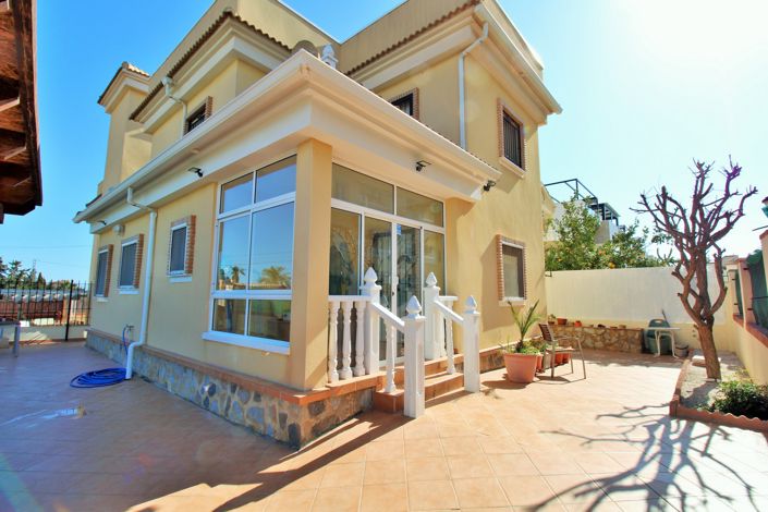 Image No.3-3 Bed Villa for sale
