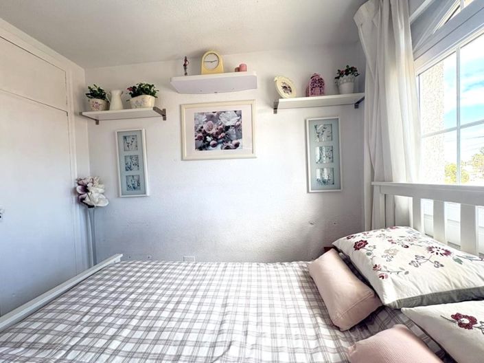 Image No.24-2 Bed Townhouse for sale