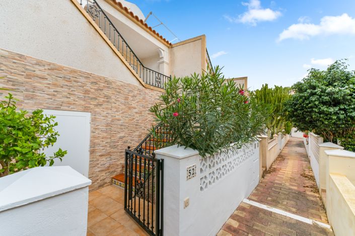 Image No.28-2 Bed Property for sale