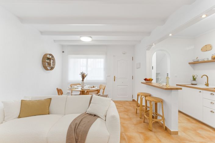 Image No.7-2 Bed Property for sale